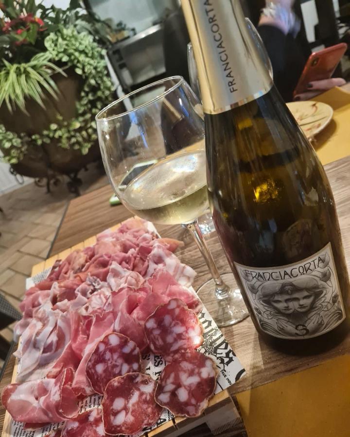 Il Glicine B&B Ristorante Cazzago San Martino 外观 照片
